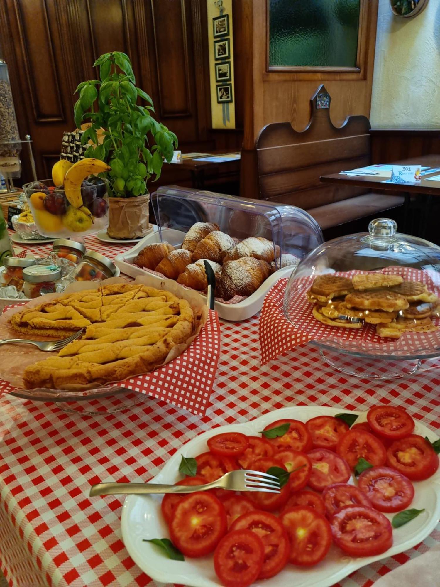 Hotel Vittoria Рива-дель-Гарда Экстерьер фото