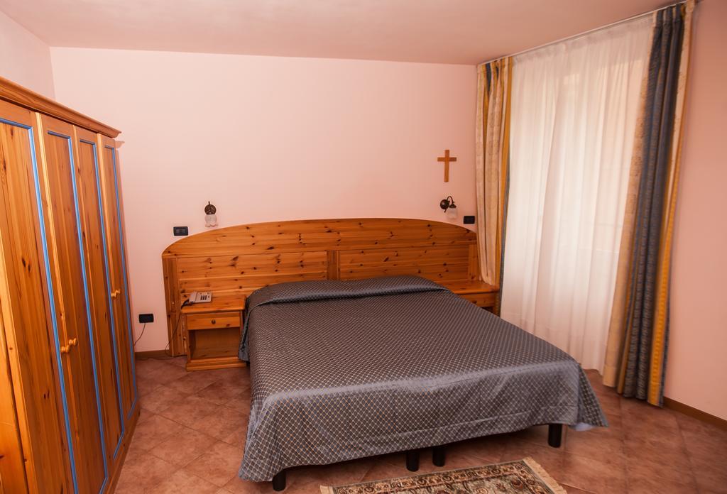 Hotel Vittoria Рива-дель-Гарда Экстерьер фото