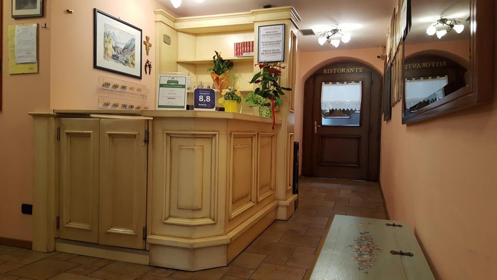 Hotel Vittoria Рива-дель-Гарда Экстерьер фото