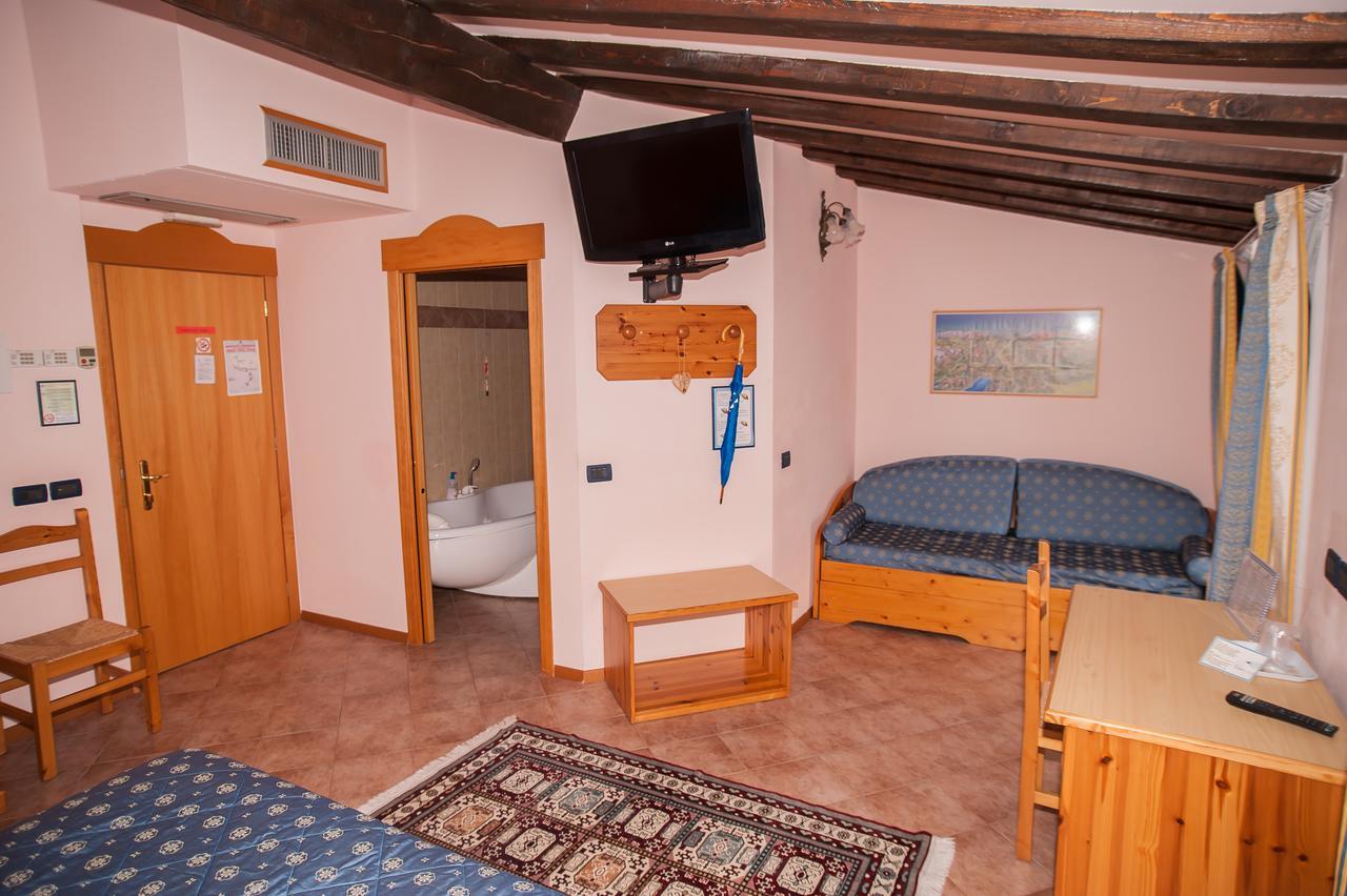 Hotel Vittoria Рива-дель-Гарда Экстерьер фото